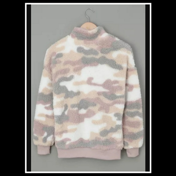 ‼️CLEARANCE PRICE FIRM‼️HP🎉🤍Multicolor Sherpa Hoodie🤍 - Picture 8 of 10